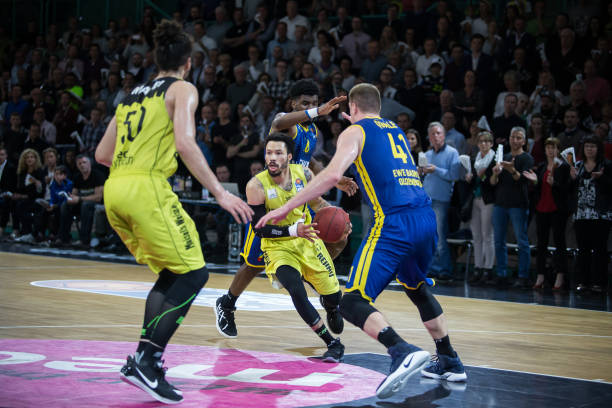 新生代先锋 新生代先锋