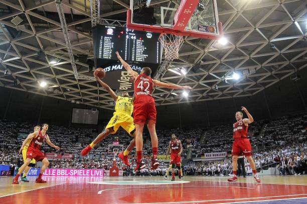 始终充满悬 始终充满悬